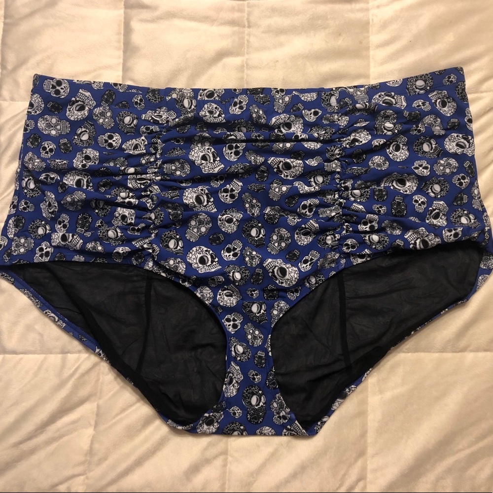 Plus size blue skull pattern swim bottoms